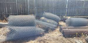 lot 2037 image: 6 rolls of Chain link Fencing