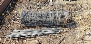 lot 2038 image: Welded Wire Roll and Stakes