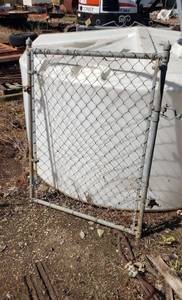 lot 2041 image: Gate 39 in. x 50 in.