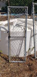 lot 2042 image: Gate 22 in. x 64 in.