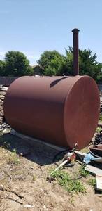 lot 2058 image: Fuel Tank 6 ft x 5 ft Diameter