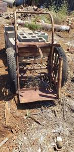 lot 2062 image: Antique Tank Cart