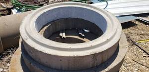 lot 2065 image: Concrete Ring
