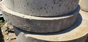 lot 2066 image: Concrete Ring