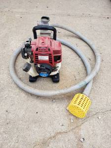 lot 1025 image: Honda WX10T 4 Stroke Lightweight Water Pump