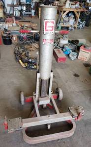 lot 1050 image: Gray PortaMatic Air Lift