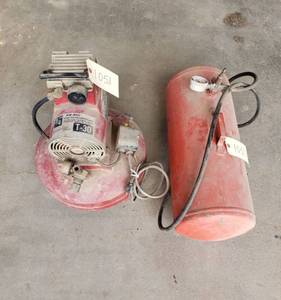 lot 1051 image: AIR-PAC 34 HP WOB-L Piston Compressor and Air Tank