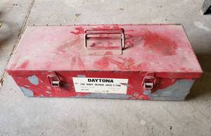 lot 1054 image: Daytona Body Repair Jack 4 Ton