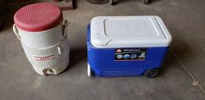 lot 1079 image: 2 Igloo Coolers
