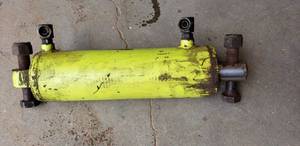 lot 1086 image: Hydraulic cylinder