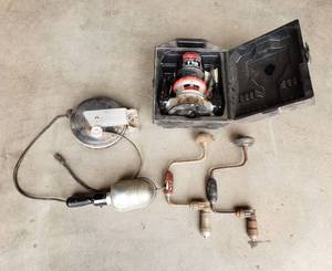lot 1103 image: Craftsman 1 12 Horsepower Router, Cordomatic 800 Drop Light and (2) Manual Drills