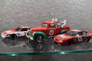 lot 2046 image: Lot of 3 Die-Cast Vehicles  Action Budweiser NASCAR #8, Golden Wheels Tow Truck Bank, & NASCAR #11 Budweiser Bank  Manufactured by Racing Collectibles -WILL SHIP