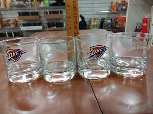 lot 2166 image: Set of 4 Jack Daniels Oklahoma City Thunder NBA Team Whiskey Glasses  -WILL SHIP