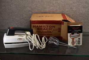 lot 2198 image: Hamilton Beach Mixette Portable Mixer  Complete and WORKS  -WILL SHIP