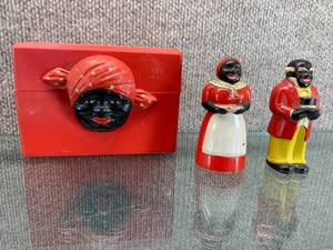 lot 2219 image: Black Americana  Recipe Box with Salt and Pepper Shakers -WILL SHIP