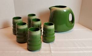 lot 2005 image: Vintage Tamac Pottery Green Pitcher6 Tumblers  Made in Perry, OK
