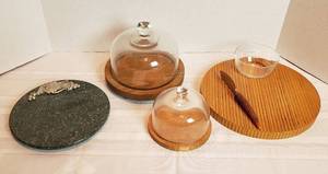 lot 2046 image: Cheese Cloisters and Serving Trays