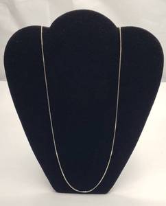 lot 1002 image: Silver Necklace  32 in. long  6g TW  Marked 925 and Made in Italy