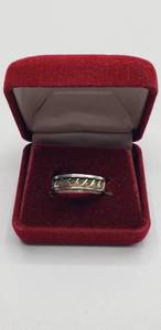 lot 1008 image: Mens Sterling and 14K (Inlaid) Ring  S. Skeets  Size 10 & 6g TW