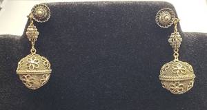 lot 1014 image: Vintage Jose Luis Flores JLF HK Plated Brass Mesh Dangle Sachet Screw-Back Earrings