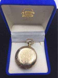 lot 1030 image: Amazing American Waltham Watch Company Pocket Watch with 2nd hand dial & Ruby hour markers stamp  34g TWed 7208440 - in a C.W. Mfg. Co 14K yellow gold watch case - stamped 702770