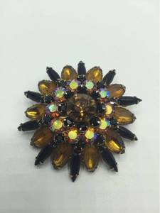 lot 1031 image: Vintage Rhinestone Brooch - Amber, Black, & Iridescent stones