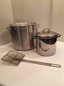 lot 1206 image: Bakers & Chefs 24 Qt. Stainless Steel lidded stock pot, 8 Qt. stainless steel lidded stock pot, & Fryer Ladlestrainer