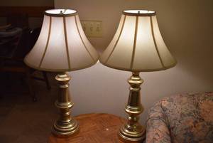 lot 2043 image: Pair of Brass Table Lamps