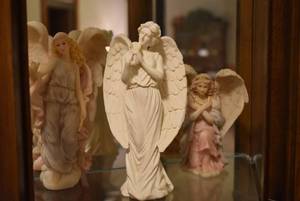 lot 2021 image: Lot of 3 Angel Figurines - 6-8 Tall