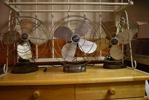 lot 2049 image: Lot of 3 Vintage Fans -All work, but one has a missing switch knob