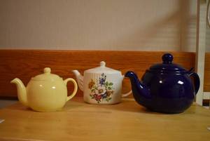 lot 2045 image: Lot of 3 Teapots, including Wood & Sons England Ellgreave Pattern