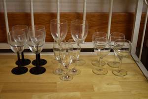 lot 2046 image: Assorted Stemware