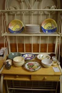 lot 2091 image: Lot of Kitchenware Dishes -Bowls, Plates, & More
