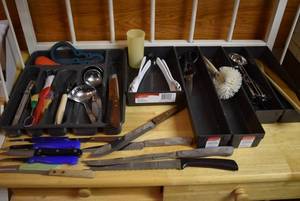lot 2099 image: Kitchen Drawer Organizer Trays w. Utensils, Knives, & Gadgets