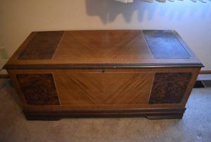 lot 2039 image: Vintage Cedar Chest w. Key 19T x 44W x 18D