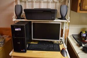 lot 2114 image: HP Windows 7 Desktop Computer, Monitor, & PrinterScannerCopier w Trackball & Speakers -Works