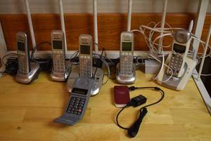 lot 2121 image: Lot of Cordless Telephones & Old School Motorola Cell Phone