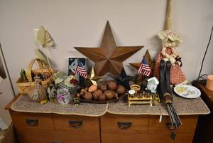 lot 2177 image: Vintage Patriotic Religious Decor Americana Lot - Flags, Pewter Cross, Metal Stars, Wood Bowl & Fruit, Salt Pepper & More