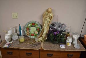 lot 2179 image: Lot of Decor Christmas Wreath, Jars, Candles, Oil Lamp & Christmas Light Candles