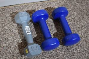 lot 2211 image: Lot of 5 Pound Dumbell Hand Weights - Exercise Equipment