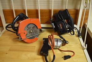 lot 2224 image: Craftsman Sabre Saw, Black & Decker Radial Skilsaw, Metal Corded Drill