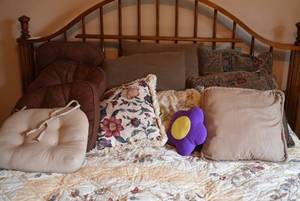 lot 2239 image: Lot of Cushions and Pillows -Bedspread not included