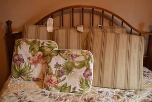 lot 2242 image: Lot of Cushions and Pillows -Bedspread not included