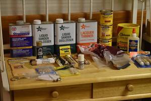 lot 2246 image: Lot of Home Repair & Remodelling Chemical sand Materials -Lacquer Thinner, Wood Glue & More