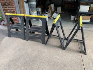 lot 2262 image: Lot of 4 Fold Up Plastic Sawhorses