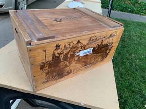 lot 2392 image: Wood Crate w. Lid and Western Scene on Side - Really Cool