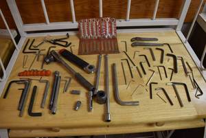 lot 2314 image: Lot of tools - Allen Wrenches, Ratchets, Sockets, & Hand Wrenches