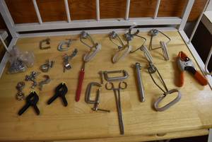 lot 2317 image: Lot of Clamps