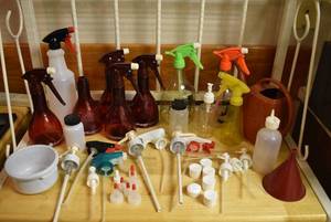 lot 2375 image: Lot of Spray Bottles