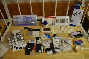 lot 2372 image: Stick on Bump Pad Protectors, Felt Pads, & More